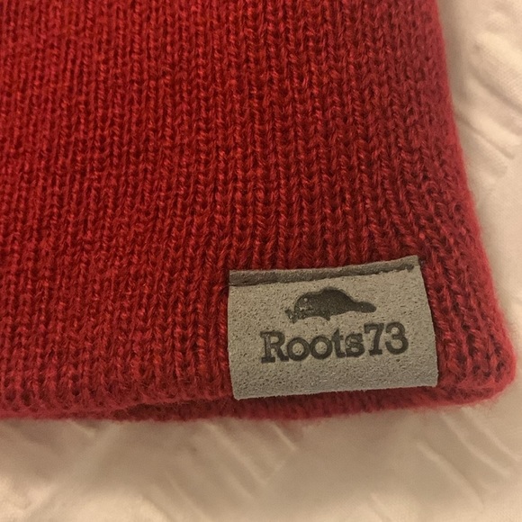 Roots Knit Beanie - Dark Red - Picture 3 of 3
